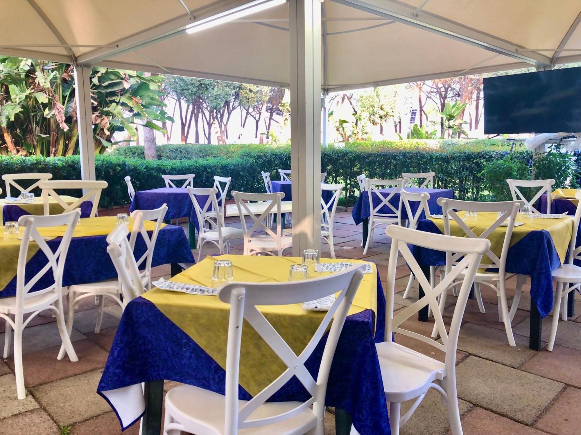 Camping Cala D'Ostia Pula Exterior photo