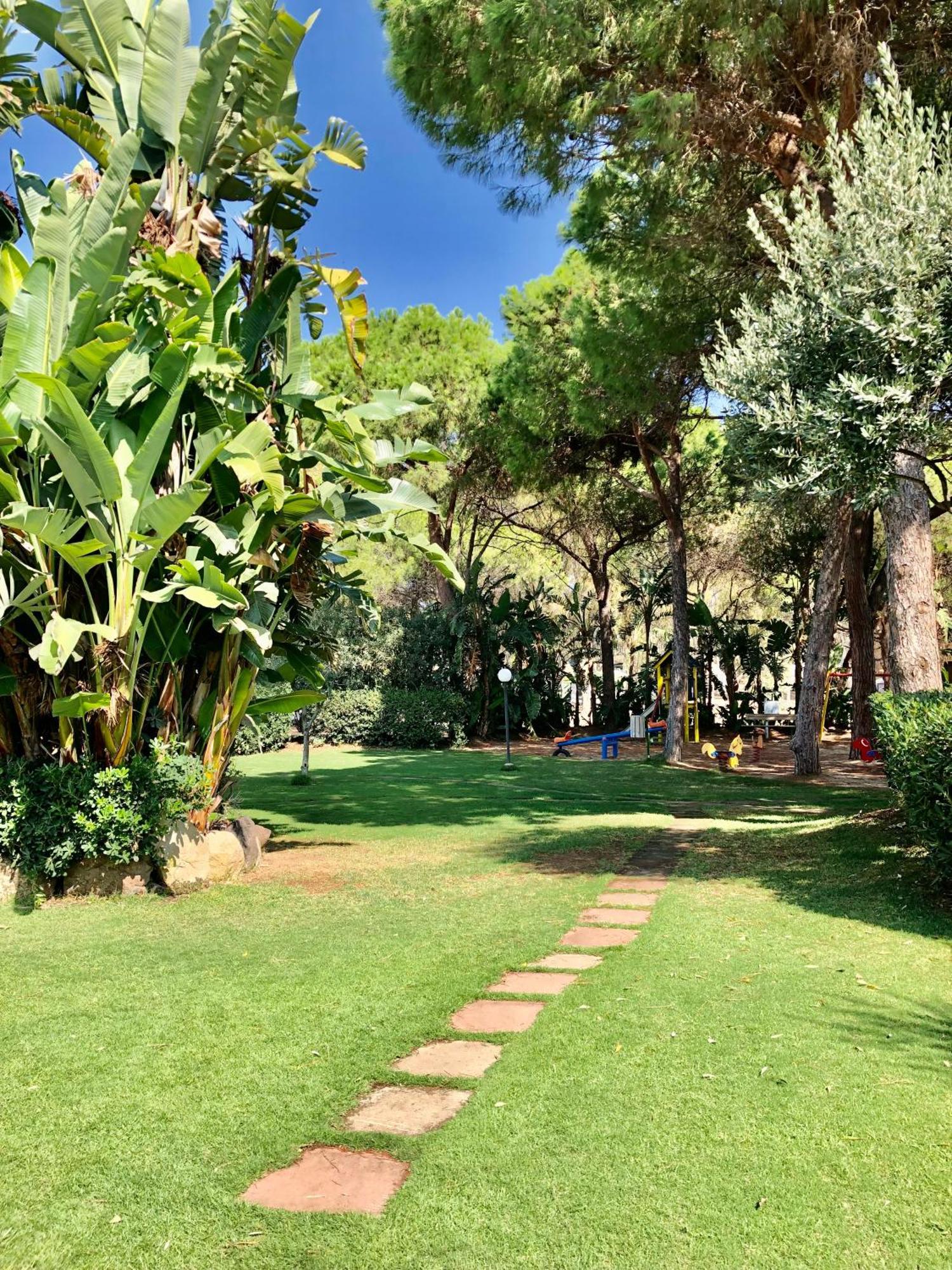 Camping Cala D'Ostia Pula Exterior photo